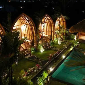 uluwatu-sunrise.ubudhotelsnow.com/